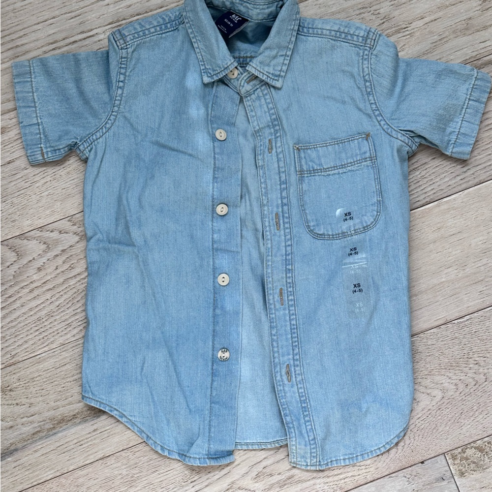 Gap boys brand new with tags size xs denim button down